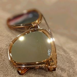 NWOT Quay Sunnies 😎